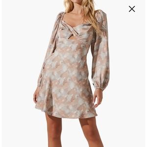 ASTR long sleeve dress